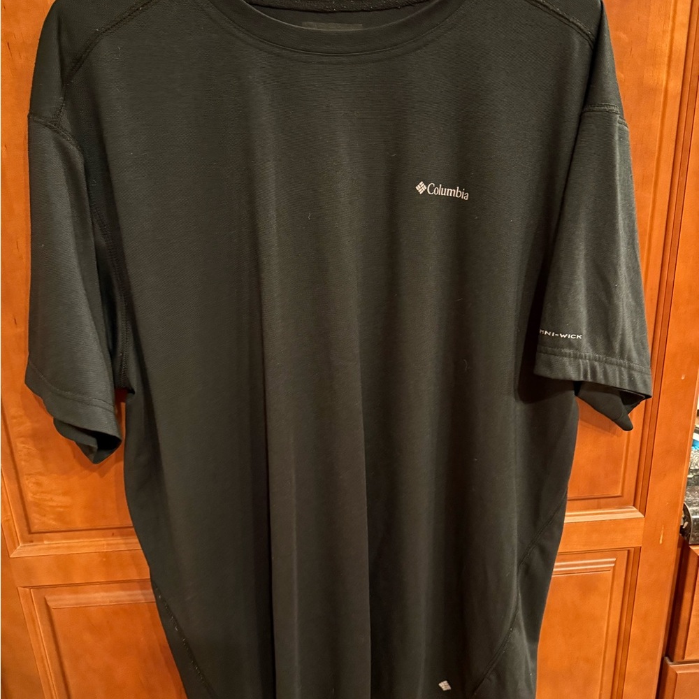 Columbia Men's Black Short Sleeve Tee